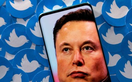 Elon Musk's Blue Check Obsession Becomes a Costly Problem