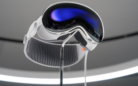 Exploring the Limitations of Apple's Vision Pro: Who Is the Target Audience?