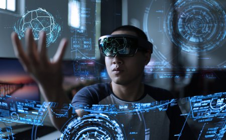 Augmented Reality: Hardware Overview and Key Concepts
